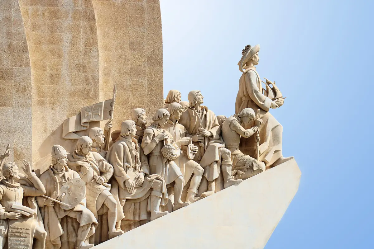Statues on the Padrão dos Descobrimentos